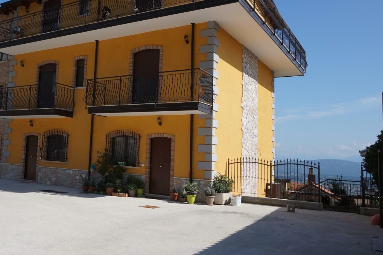 A Casa Di Laura B&B Apartments Campagna Exterior foto
